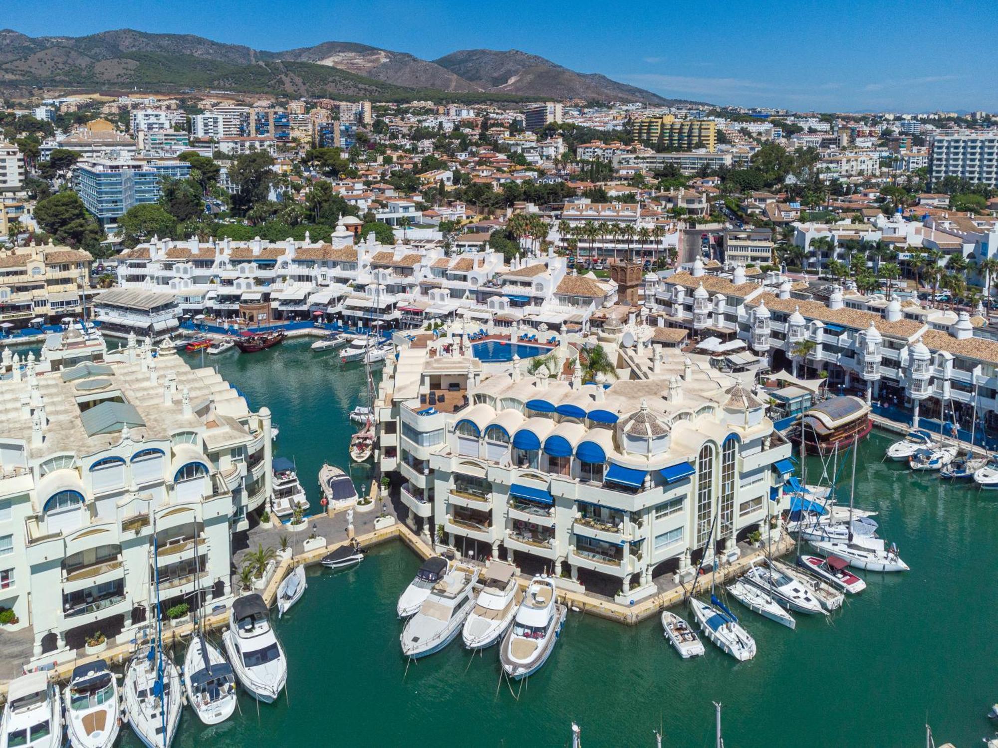 Enjoying Together Torremolinos Exterior foto